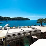 La Porta 1, Seaview Apartment In The Center