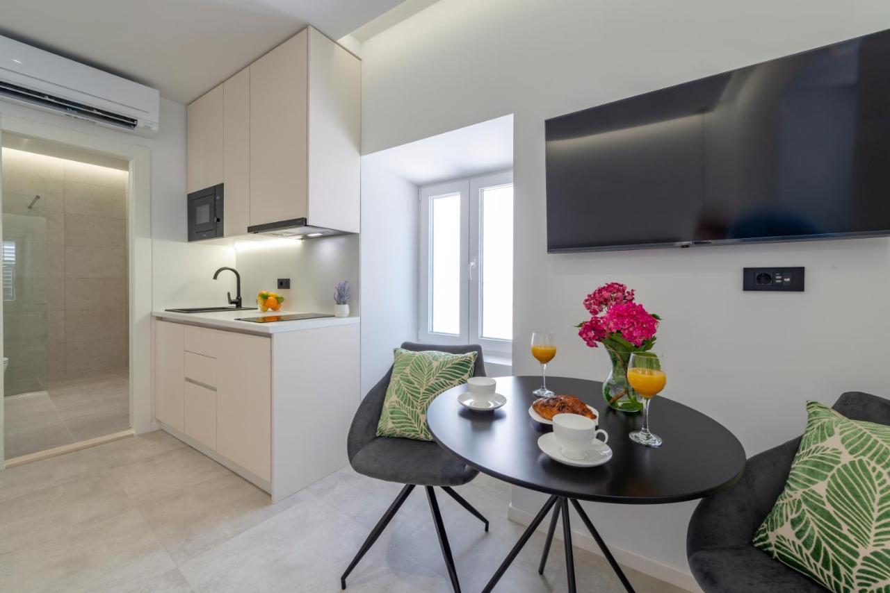 La Porta 1, Seaview In The Center Apartment *